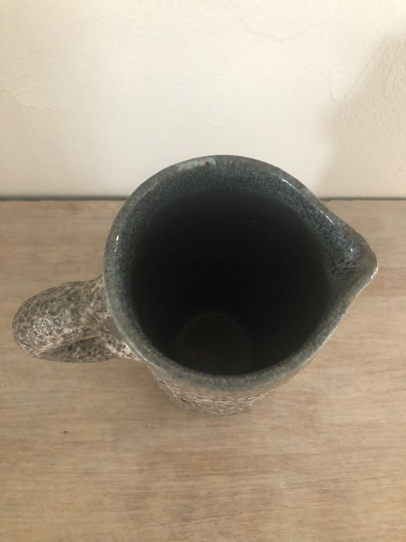 Pichet en grès gris – Image 3